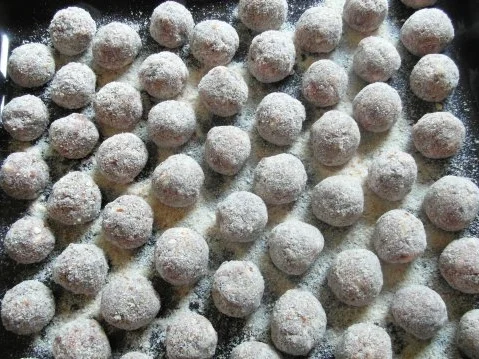 Rezept: Leberklösschen für " Fränkische Hochzeitssuppe" Bild Nr. 4 Leberklösschen für " Fränkische Hochzeitssuppe" - Rezept - Bild Nr. 4