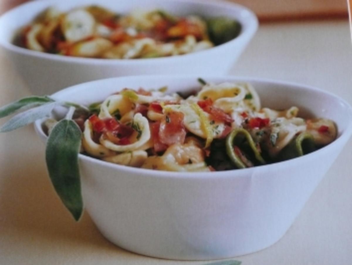 Bilder für Orecchiette mit Blauschimmelkaese und Schinken - Rezept