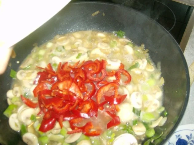 Rezept: Schweinefilet in Weißwein Sahne Soße Bild Nr. 6 Schweinefilet in Weißwein Sahne Soße - Rezept - Bild Nr. 6