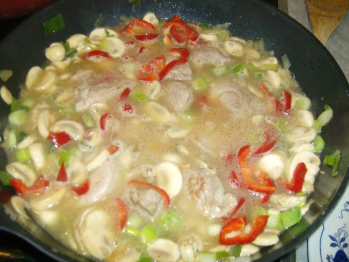 Schweinefilet in Weißwein Sahne Soße - schnell & einfach - von moniundpeter Schweinefilet in Weißwein Sahne Soße - schnell & einfach - von moniundpeter