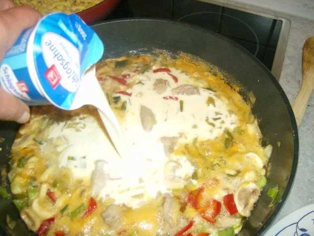 Rezept: Schweinefilet in Weißwein Sahne Soße Bild Nr. 8 Schweinefilet in Weißwein Sahne Soße - Rezept - Bild Nr. 8