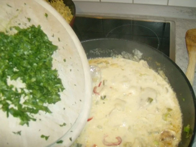 Rezept: Schweinefilet in Weißwein Sahne Soße Bild Nr. 9 Schweinefilet in Weißwein Sahne Soße - Rezept - Bild Nr. 9