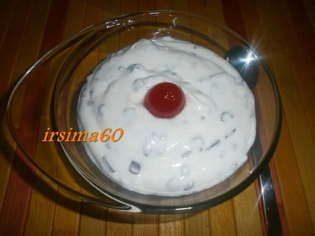 Cremige Stracciatella Quarkspeise - Rezept