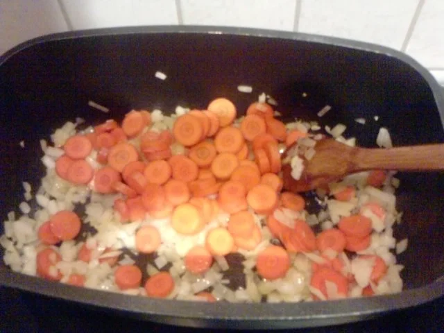 Wenn mieße Muscheln in Rotwein kuscheln -oder- Der Rotwein-öffnet-Tür-und-Tor-Topf - Rezept - Bild Nr. 3