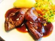 Rezept: Rinder-Minutensteaks, deftig gefรผllt ... Rinder-Minutensteaks, deftig gefรผllt ... - Rezept