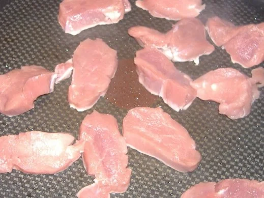 Rezept: Gröstl mit Schweinefilet und Steinpilzen Bild Nr. 3 Gröstl mit Schweinefilet und Steinpilzen - Rezept - Bild Nr. 3