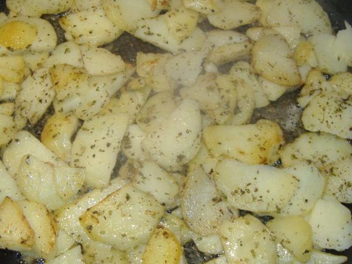 Gröstl mit Schweinefilet und Steinpilzen - Rezept - kochbar.de