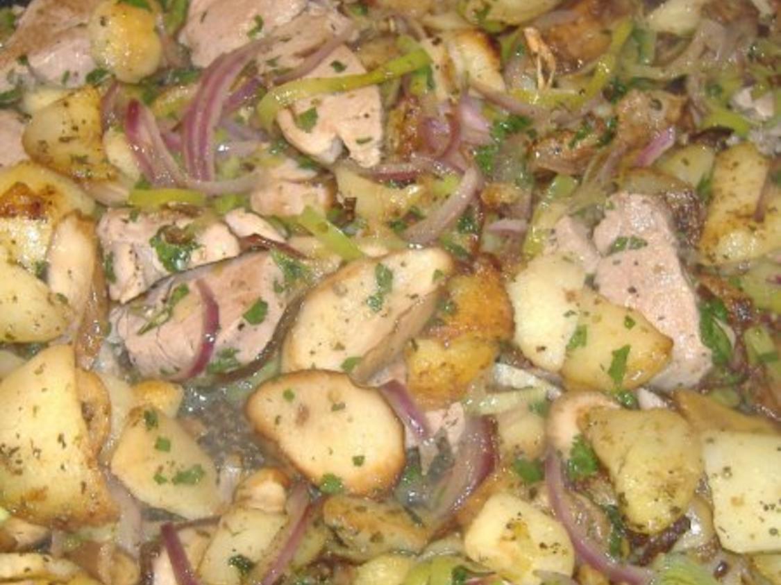 Gröstl mit Schweinefilet und Steinpilzen - Rezept - kochbar.de