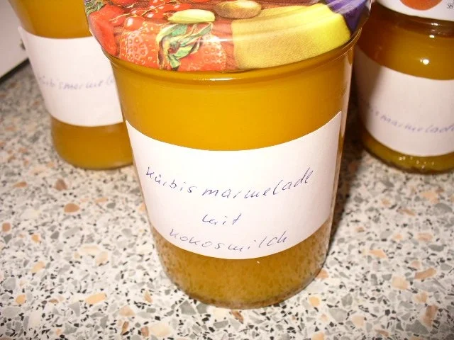 Rezept: Kürbismarmelade mit Kokos Kürbismarmelade mit Kokos - Rezept