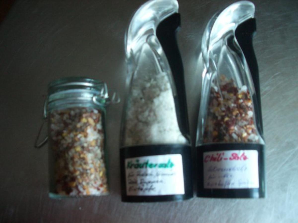 Gewürzmischung - Chili-Gewürzsalz und Kräutersalz für die mühle oder
Mörser - Rezept Durch biggipu