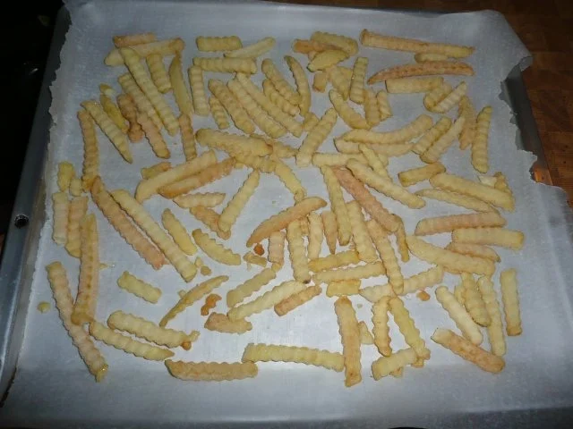 Hähnchen-Beine, Feldsalat & Backofen-pommes - Rezept - Bild Nr. 2