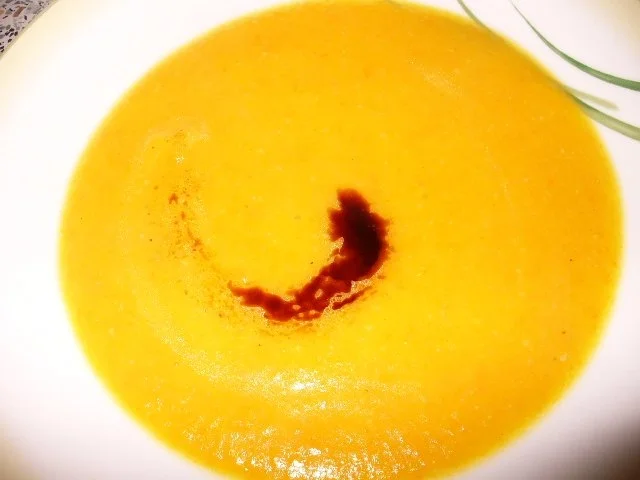 Rezept: Hokkaido-Kürbiscremesuppe Bild Nr. 6 Hokkaido-Kürbiscremesuppe - Rezept - Bild Nr. 6