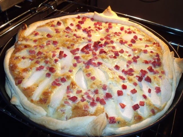 Pikante Birnen-Gorgonzola-Quiche - Rezept