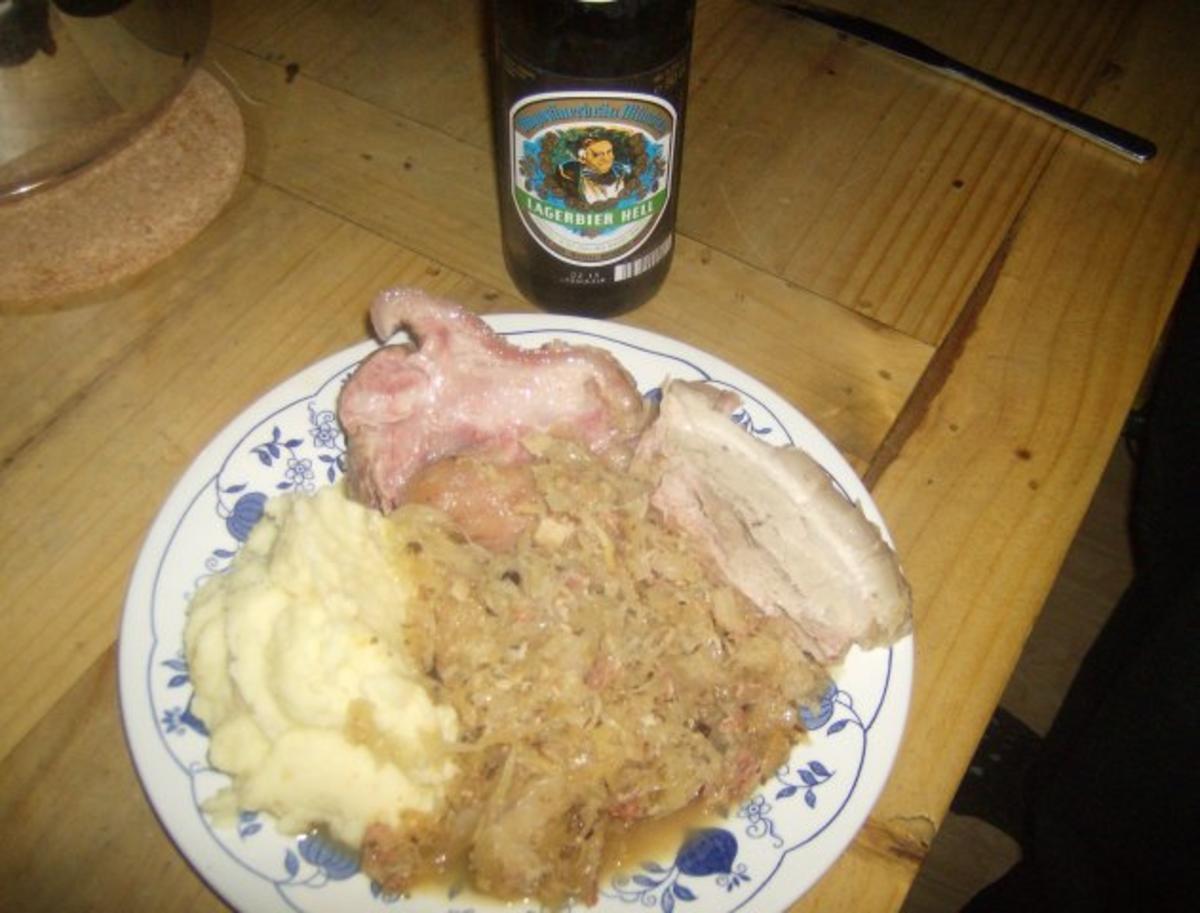 Oktoberfesthaxn Eisbein und Wammerl gekocht - Rezept Eingereicht von
moniundpeter