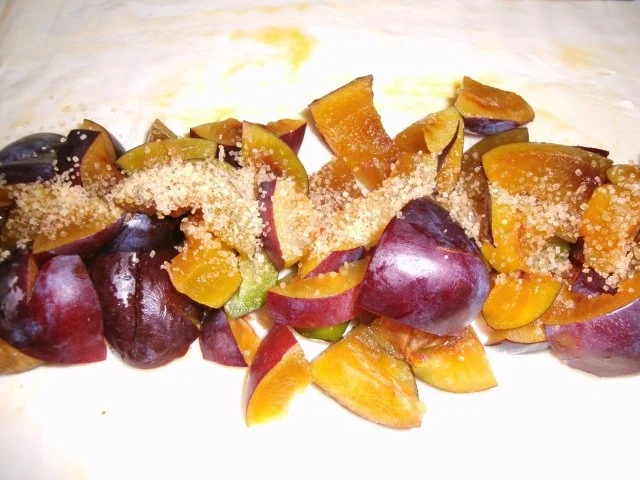 Rezept: Pflaumenstrudel Bild Nr. 6 Pflaumenstrudel - Rezept - Bild Nr. 6