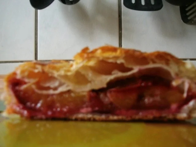 Rezept: Pflaumenstrudel Bild Nr. 10 Pflaumenstrudel - Rezept - Bild Nr. 10