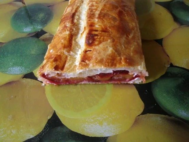 Rezept: Pflaumenstrudel Bild Nr. 11 Pflaumenstrudel - Rezept - Bild Nr. 11