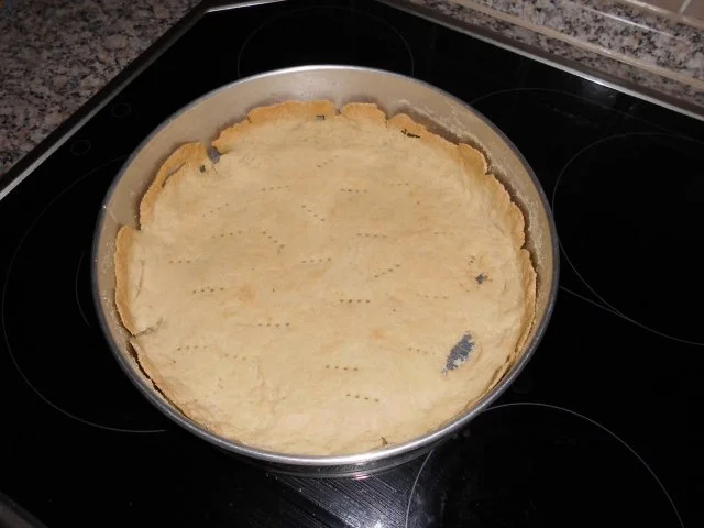 Torte-Pflaumen auf Mandel-Baiser gebettet>> - Rezept - Bild Nr. 4