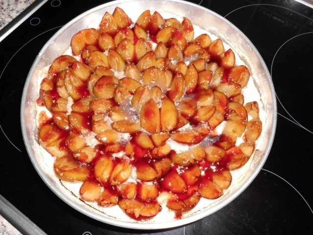 Torte-Pflaumen auf Mandel-Baiser gebettet>> - Rezept - Bild Nr. 6