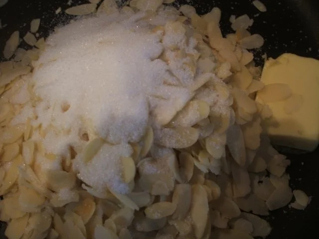 Rezept: Dessert: Schoko-Grießflammeri mit Schuss und Knusperli Bild Nr. 6 Dessert: Schoko-Grießflammeri mit Schuss und Knusperli - Rezept - Bild Nr. 6