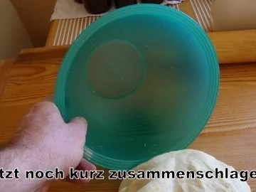 Hefeteig mit Ei - Basics - Rezept - Bild Nr. 8