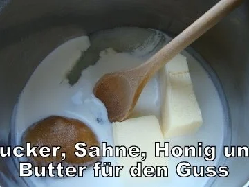 Bienenstich mit Sahnefüllung - Rezept - Bild Nr. 4