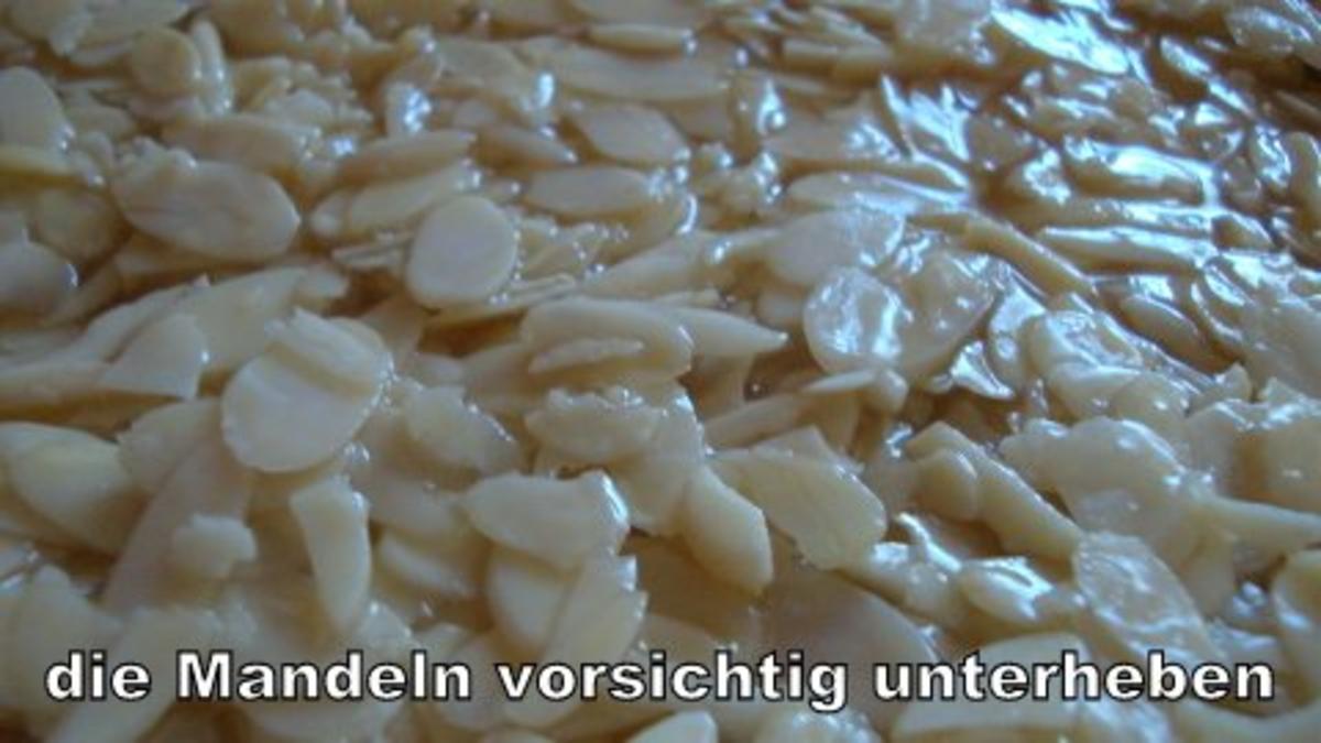 Bienenstich mit Sahnefüllung - Rezept - Bild Nr. 7