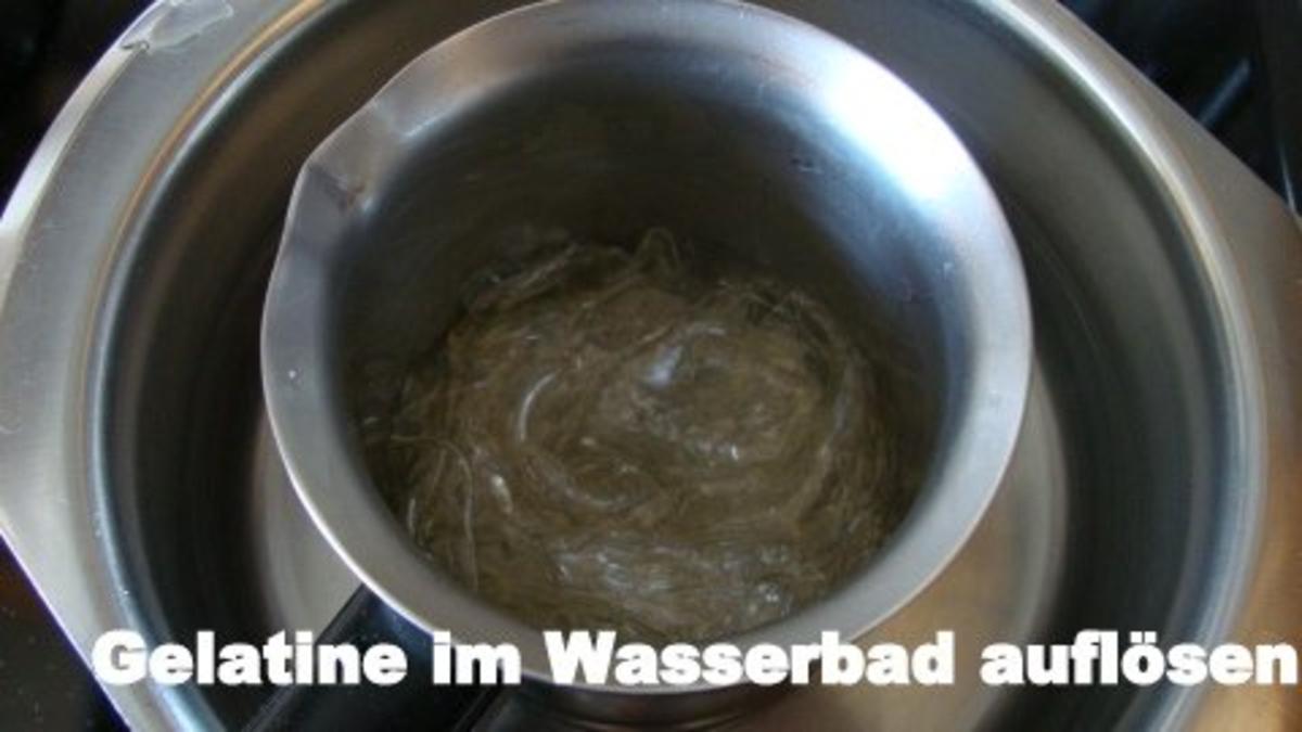 Bienenstich mit Sahnefüllung - Rezept - Bild Nr. 12