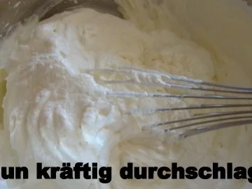 Bienenstich mit Sahnefüllung - Rezept - Bild Nr. 14