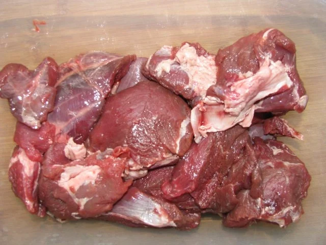 Wild: Wildschweinragout im Römertopf - Rezept - Bild Nr. 2