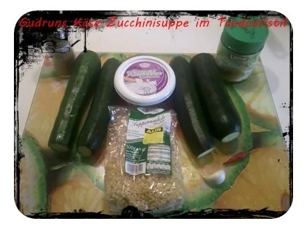 Rezept: Suppe: Käse-Zucchinisuppe Bild Nr. 2 Suppe: Käse-Zucchinisuppe - Rezept - Bild Nr. 2