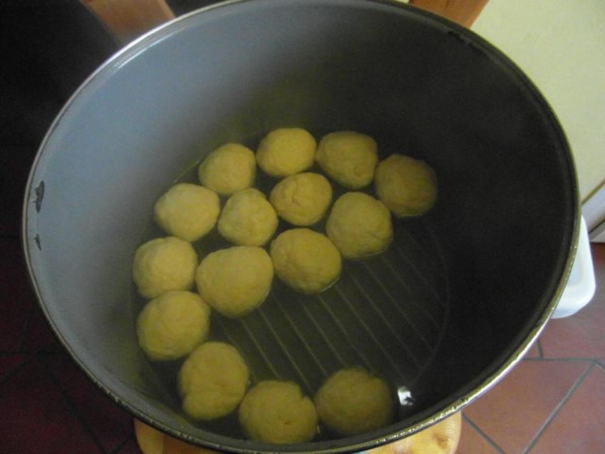 Zwetschgenknödel natürlich nach Oma`s Rezept - Rezept - Bild Nr. 6