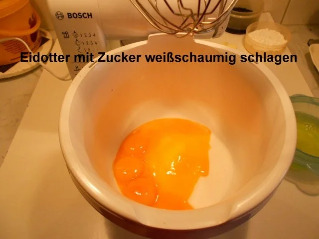 Himbeer-Schwarzbeeren  Charlotten Torte - Rezept - Bild Nr. 3