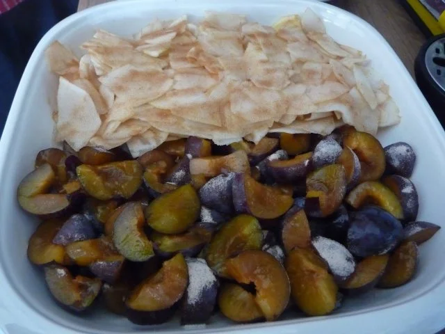 Dessert : Fifty Fifty +++ Pflaumen / Apfel - Crumbel mit Vanilleeis - Rezept - Bild Nr. 8