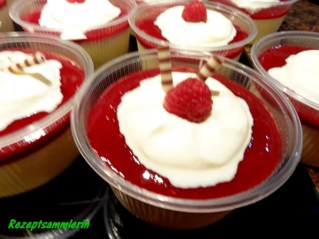 Dessert:   BAYRISCHE CREME mit Himbeermus - Rezept