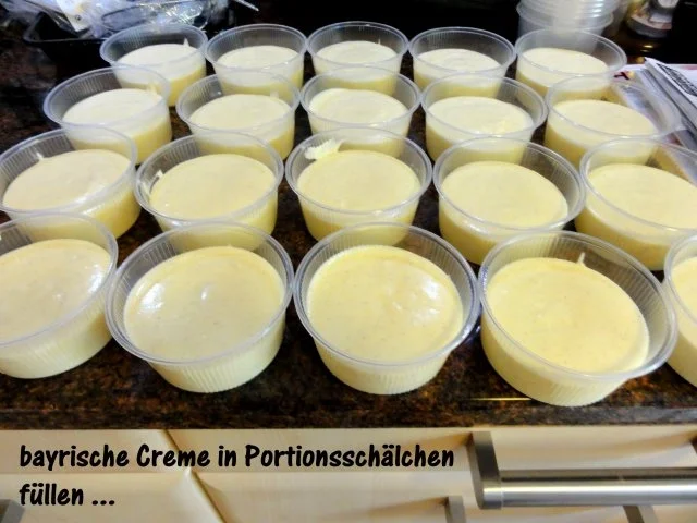 Dessert:   BAYRISCHE CREME mit Himbeermus - Rezept - Bild Nr. 10