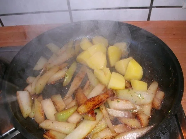 Bouletten mit Petersiliensosse und gebratenem Kohlrabigemüse - Rezept - Bild Nr. 8