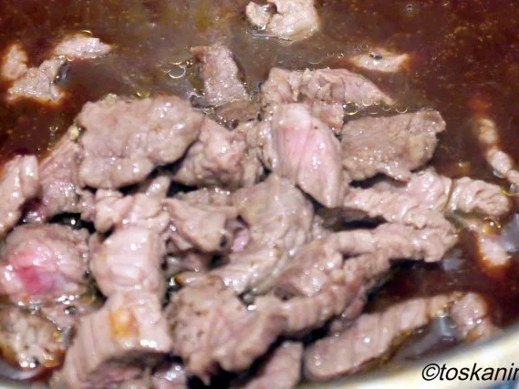 Rezept: Schupfnudeln mit Rindergeschnetzeltem Bild Nr. 17 Schupfnudeln mit Rindergeschnetzeltem - Rezept - Bild Nr. 17