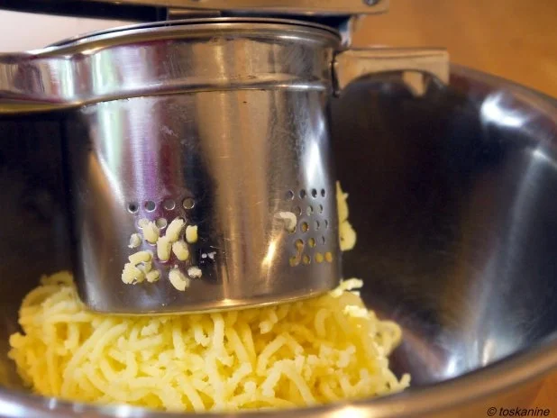 Rezept: Schupfnudeln mit Rindergeschnetzeltem Bild Nr. 3 Schupfnudeln mit Rindergeschnetzeltem - Rezept - Bild Nr. 3