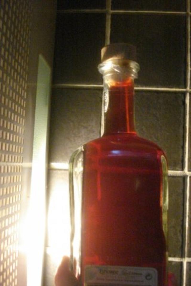 Erdbeerwein Für die Leute, die geschwefelten Wein nicht mögen oder es ... Erdbeerwein Für die Leute, die geschwefelten Wein nicht mögen oder es ...