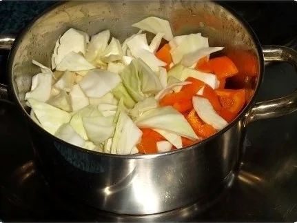 Herbstlicher Gemüseeintopf mit Kohl und Würstchen - Rezept - Bild Nr. 9