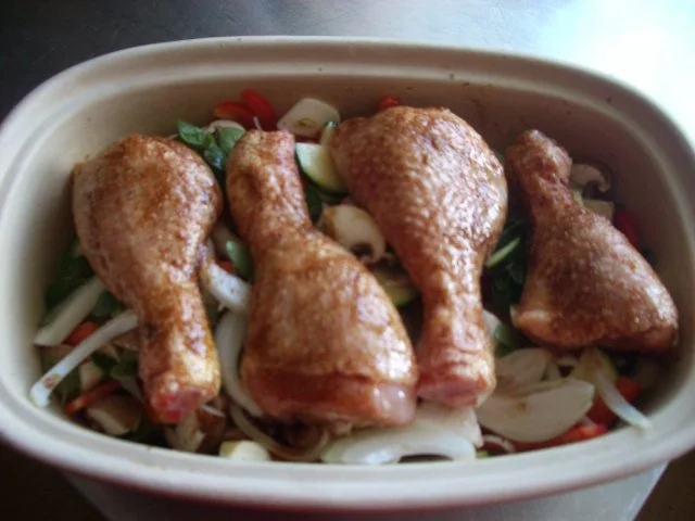 Rezept: Hähnchenkeulen auf Gmüse im Römertopf mit Federweißen Bild Nr. 6 Hähnchenkeulen auf Gmüse im Römertopf mit Federweißen - Rezept - Bild Nr. 6