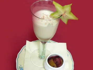 "Everlasting Syllabub" mit in Honig-Rotwein pochierten Feigen - Rezept