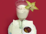 "Everlasting Syllabub" mit in Honig-Rotwein pochierten Feigen - Rezept