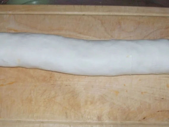 Snack/Vorspeise: Würzige Blätterteigschnecken mit Mandel-Paprika-Paste und zweierlei Käse - Rezept - Bild Nr. 7