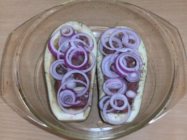 Rezept: Hauptgericht: Aubergine / Melanzane mit Blutwurst, überbacken. Bild Nr. 4 Hauptgericht: Aubergine / Melanzane mit Blutwurst, überbacken. - Rezept - Bild Nr. 4