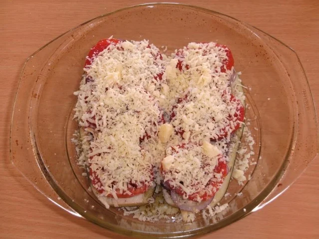 Rezept: Hauptgericht: Aubergine / Melanzane mit Blutwurst, überbacken. Bild Nr. 6 Hauptgericht: Aubergine / Melanzane mit Blutwurst, überbacken. - Rezept - Bild Nr. 6