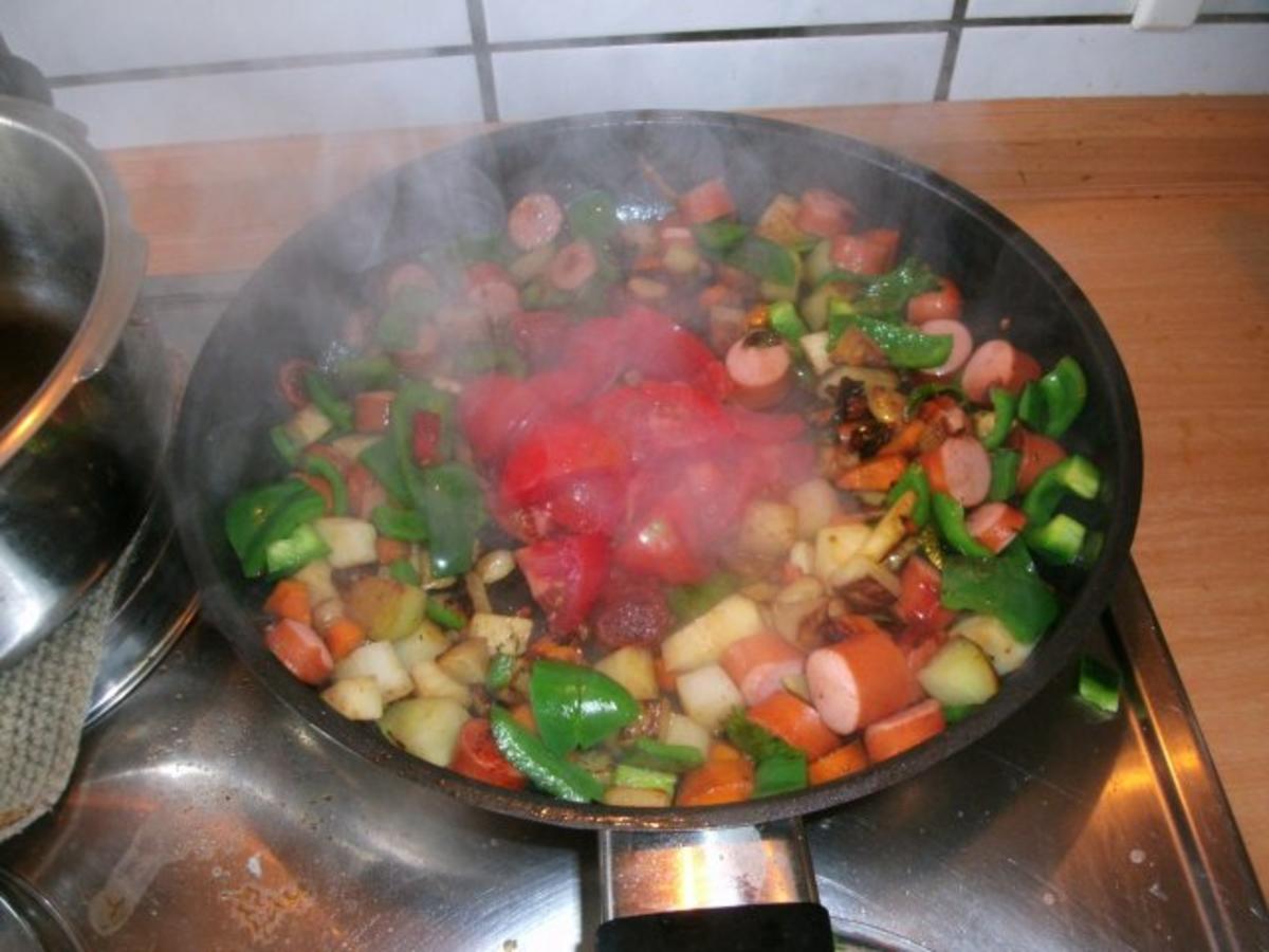 Gemüsewürstchenpfanne mit Kartoffelselleriestampf - Rezept - Bild Nr. 9