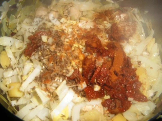 Rezept: Hähnchen-Kraut-Schmorpfanne Bild Nr. 8 Hähnchen-Kraut-Schmorpfanne - Rezept - Bild Nr. 8