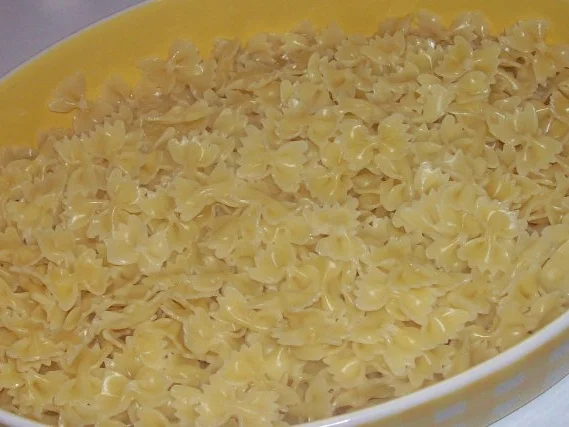 Rezept: Gemüse-Nudel-Gratin mit Thunfisch und Zitronen-Frischkäse-Soße Bild Nr. 3 Gemüse-Nudel-Gratin mit Thunfisch und Zitronen-Frischkäse-Soße - Rezept - Bild Nr. 3